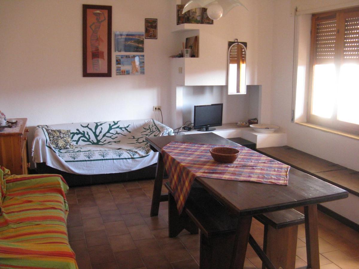 Borgo Spiaggia Isola Rossa Exterior photo