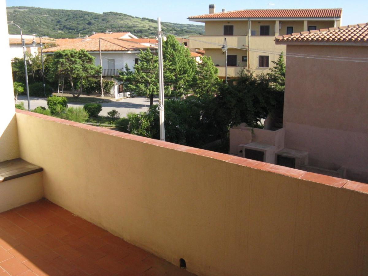 Borgo Spiaggia Isola Rossa Exterior photo