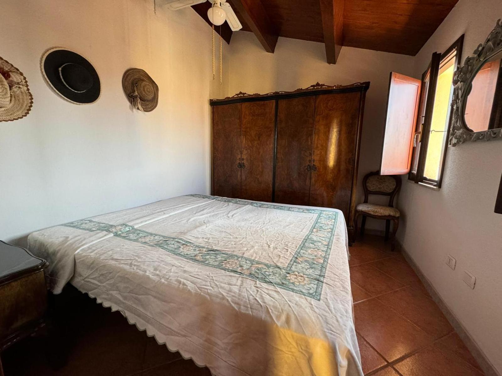 Borgo Spiaggia Isola Rossa Exterior photo